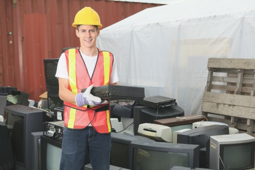 Choosing the right home clearance service provider